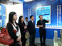 Prof. Gordon Cheung (2nd from right), Associate-Pro-Vice-Chancellor of CUHK visits the Shenzhen Institute of Advanced Technology